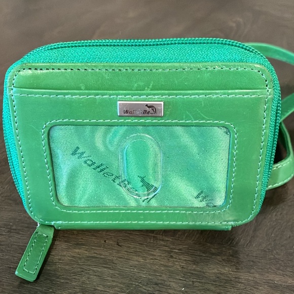 WalletBe Handbags - WALLETBE LEATHER MINI WALLET/CARD HOLDER CROSSBODY OR WRISTLET GREEN PURSE